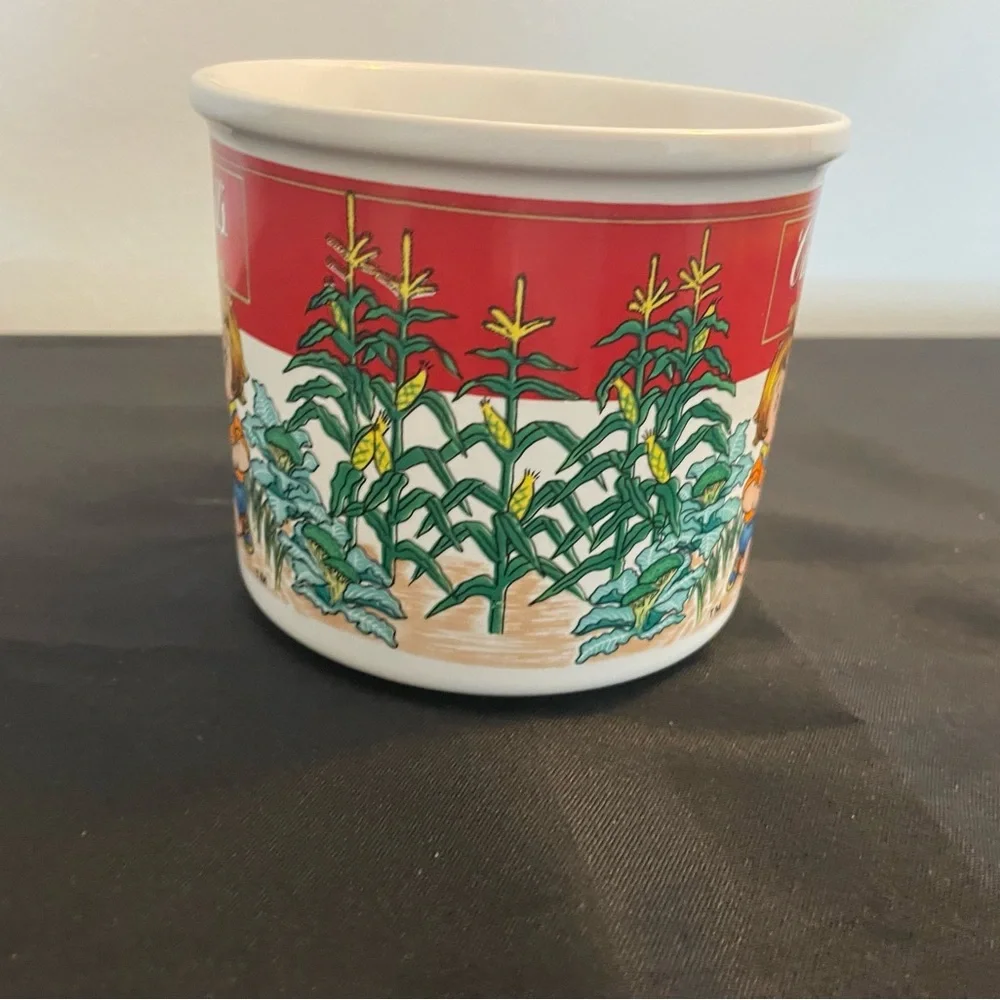 Vintage‎ Style Mug - Red and White
